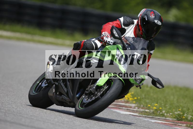 /Archiv-2024/29 12.06.2024 MOTO.CH Track Day ADR/Gruppe blau/Team